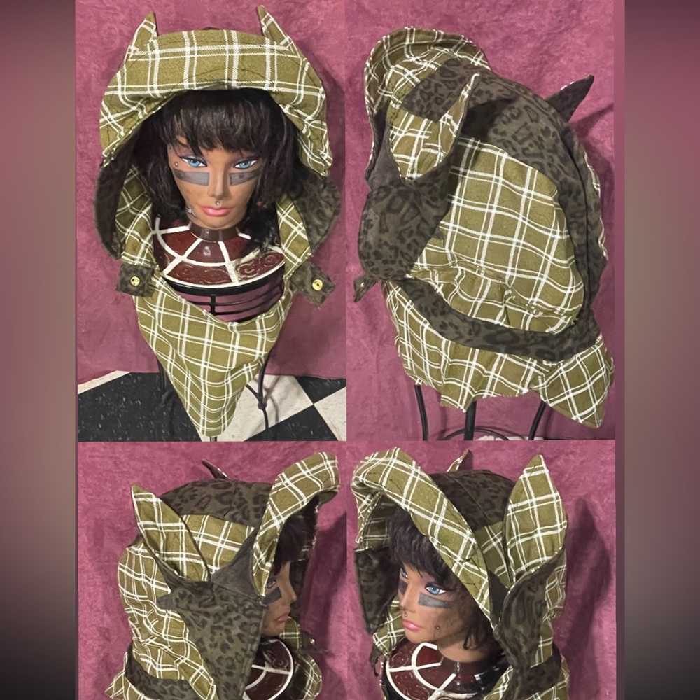 Hood/scarf with ears
